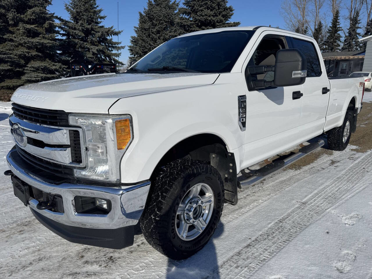 Used 2017 Ford F250 XLT w/ FX4 Off-Road Package AWD/4WD image 4