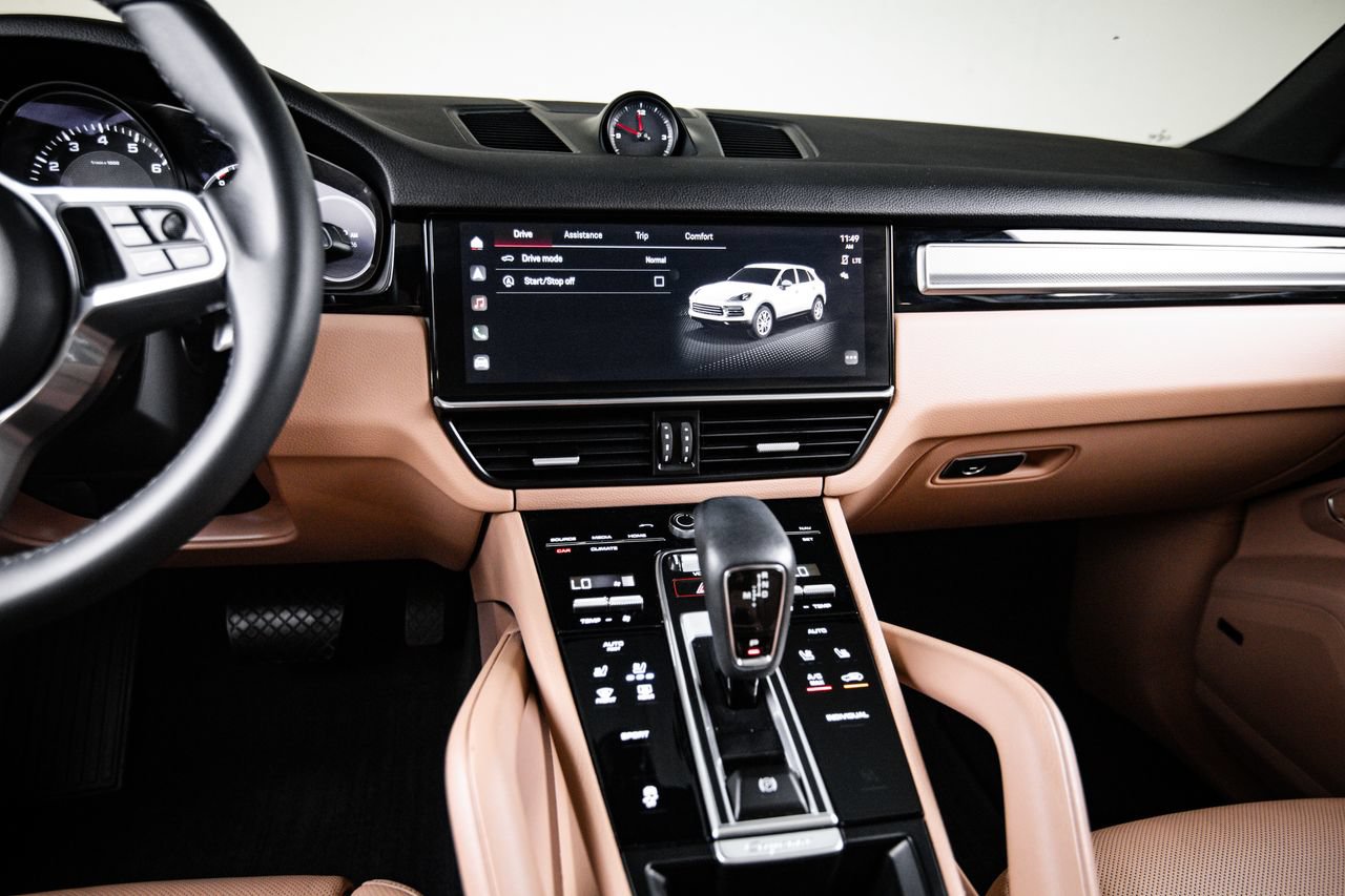 Certified 2023 Porsche Cayenne Platinum Edition AWD/4WD image 19