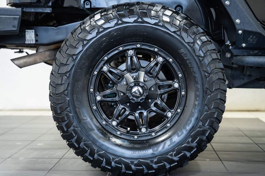 Used 2018 Jeep Wrangler Unlimited Rubicon w/ Connectivity Group image 26