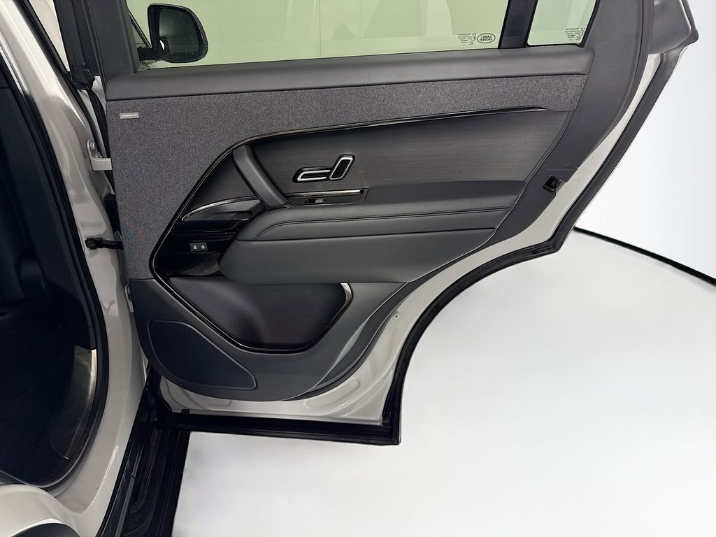 Used 2023 Land Rover Range Rover Sport SE Dynamic image 28