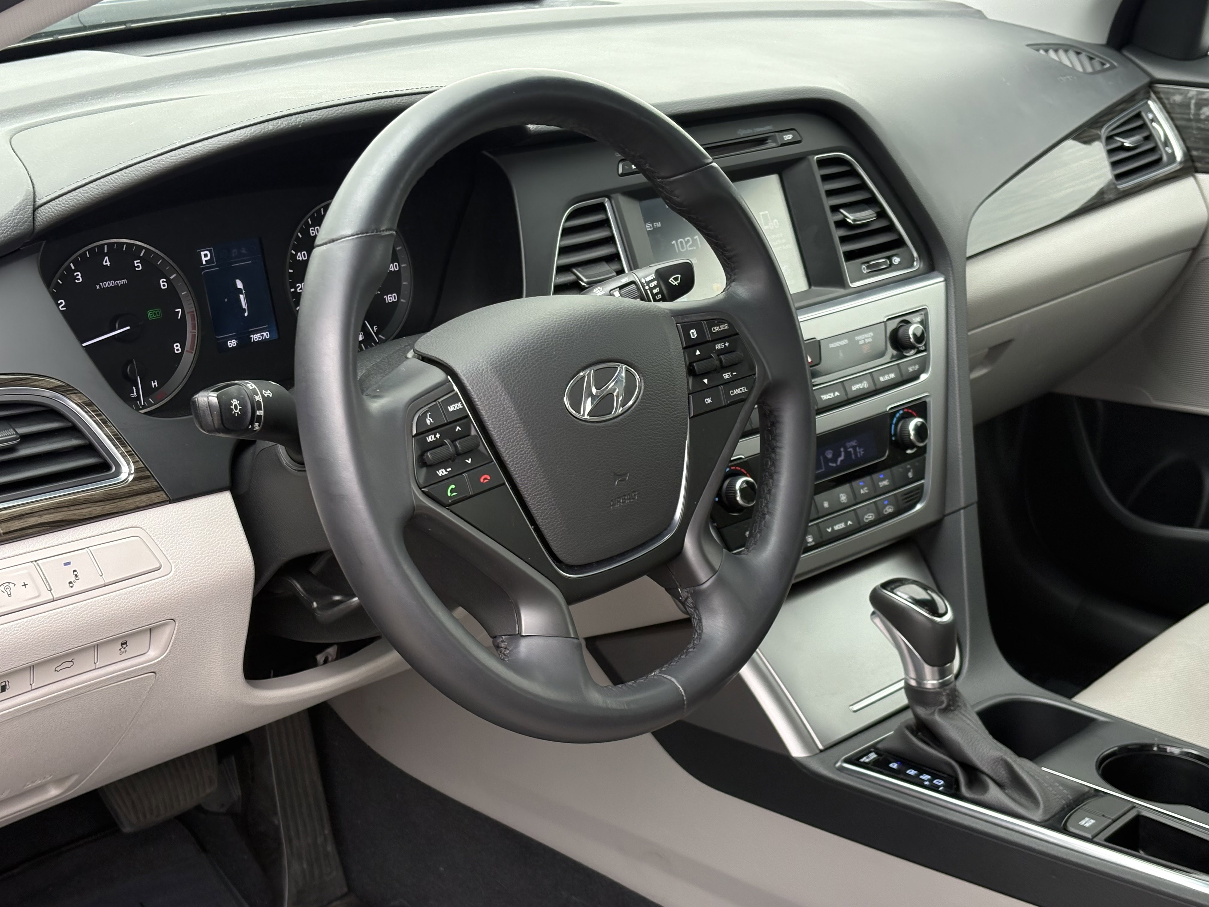 Used 2017 Hyundai Sonata Limited w/ Cargo Package image 14