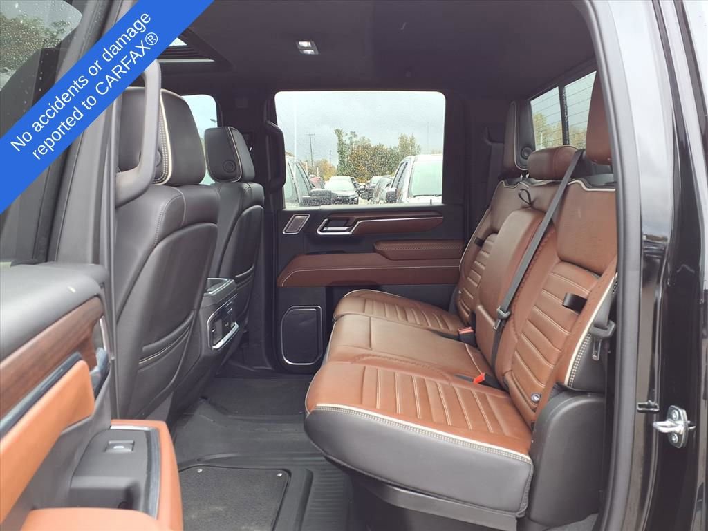 Used 2024 GMC Sierra 3500 Denali Ultimate image 11