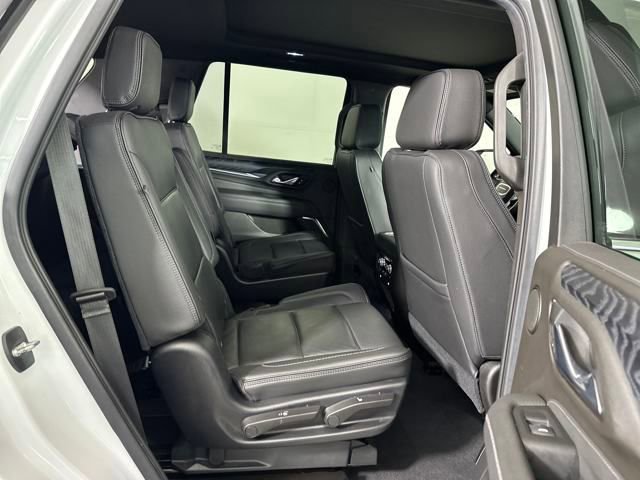 Used 2021 GMC Yukon Denali w/ Denali Premium Package image 27