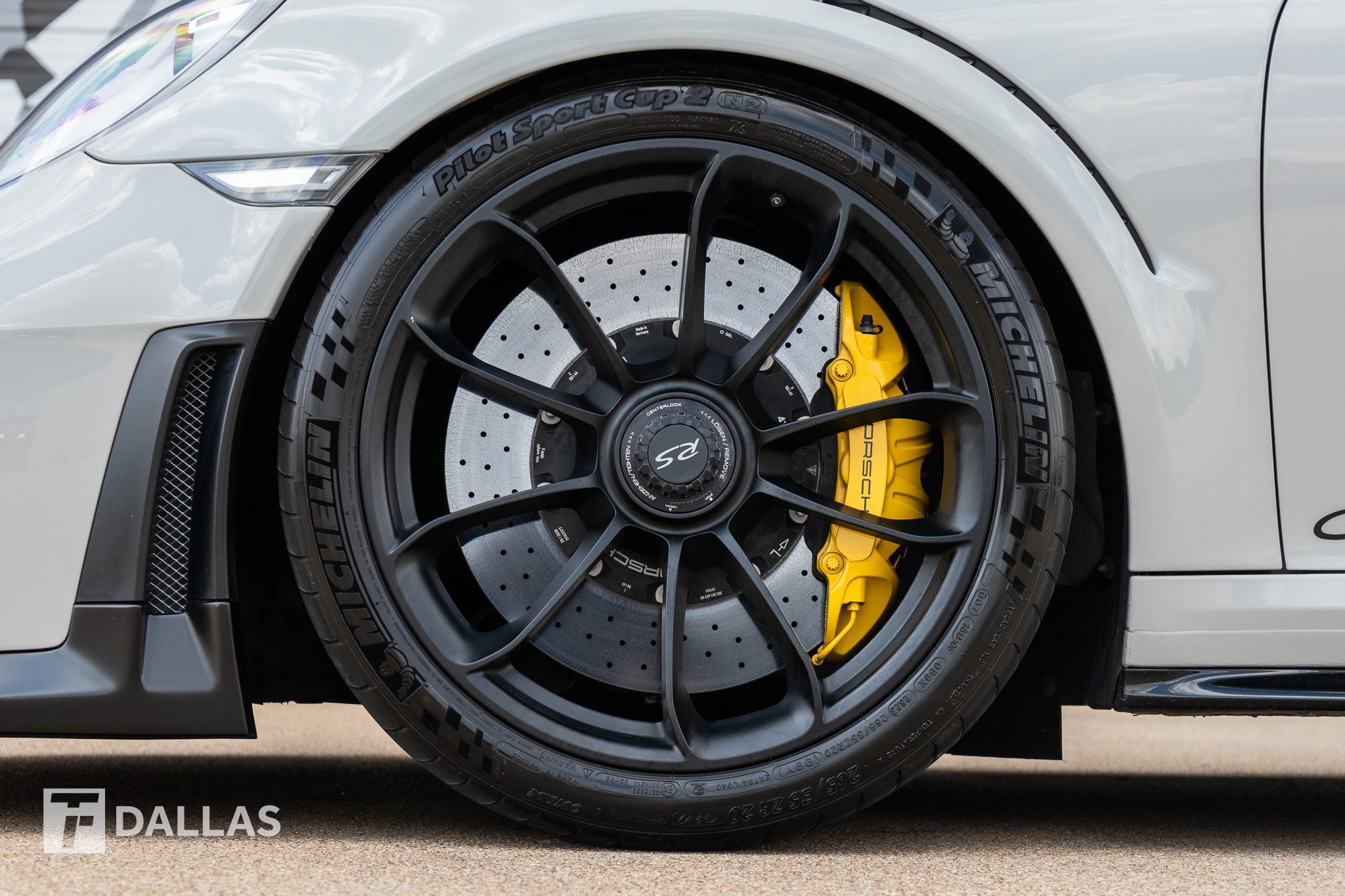 Used 2018 Porsche 911 GT2 RS RWD image 8