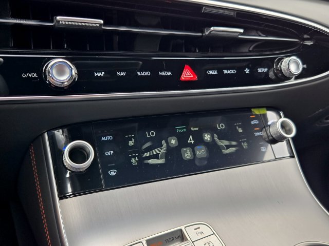 New 2027 Genesis GV70 2.5T Sport Prestige AWD/4WD image 8