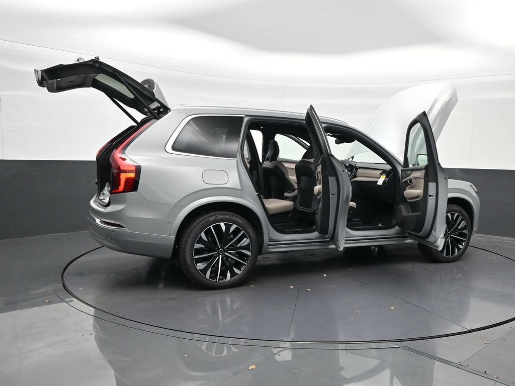 New 2027 Volvo XC90 T8 Plus AWD/4WD image 36