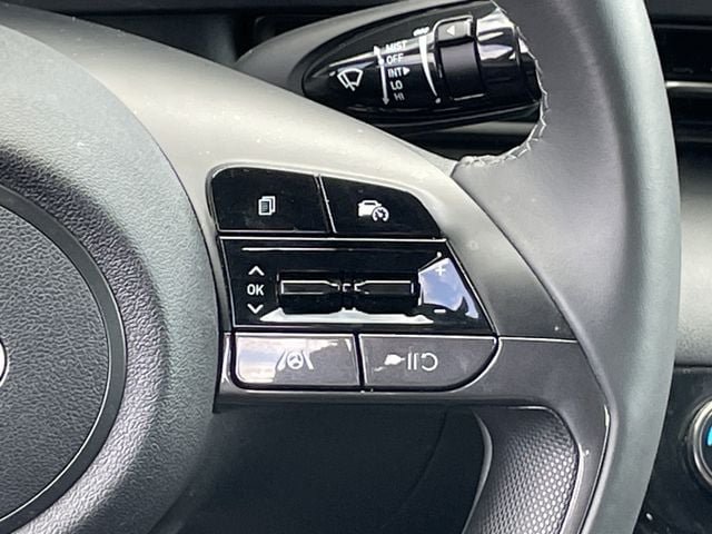 Used 2025 Hyundai Elantra Sport FWD image 13