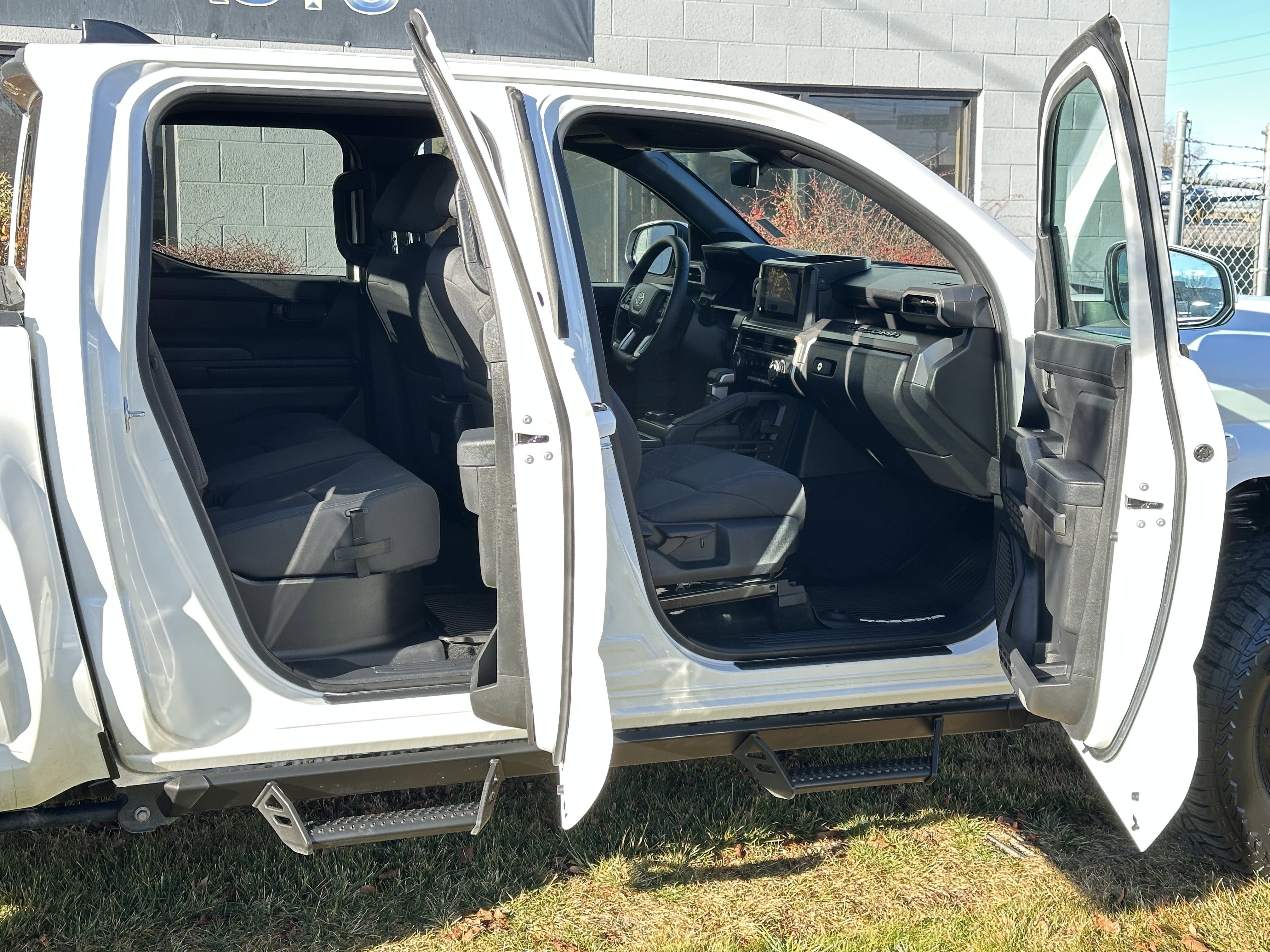 Used 2024 Toyota Tacoma SR5 image 25