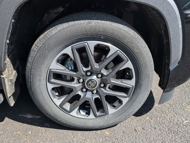 Used 2023 Toyota Sequoia Limited w/ Tow Technology Package AWD/4WD image 5