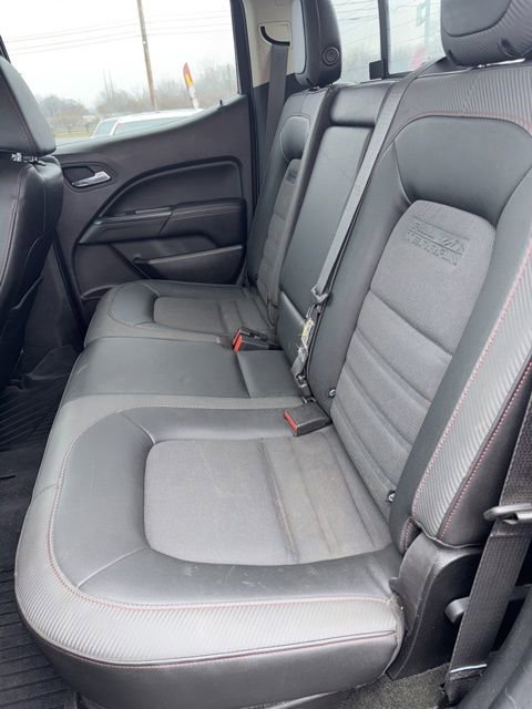 Used 2017 GMC Canyon SLE w/ All Terrain X Package image 10