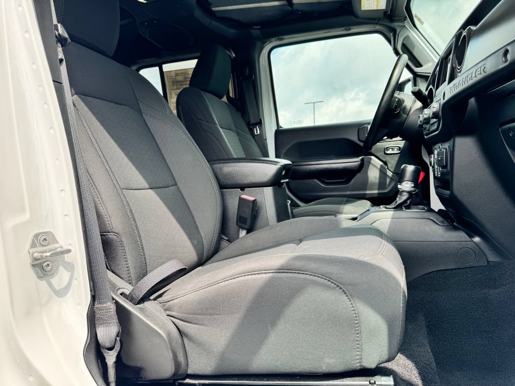 Used 2021 Jeep Wrangler Unlimited Sport AWD/4WD image 10