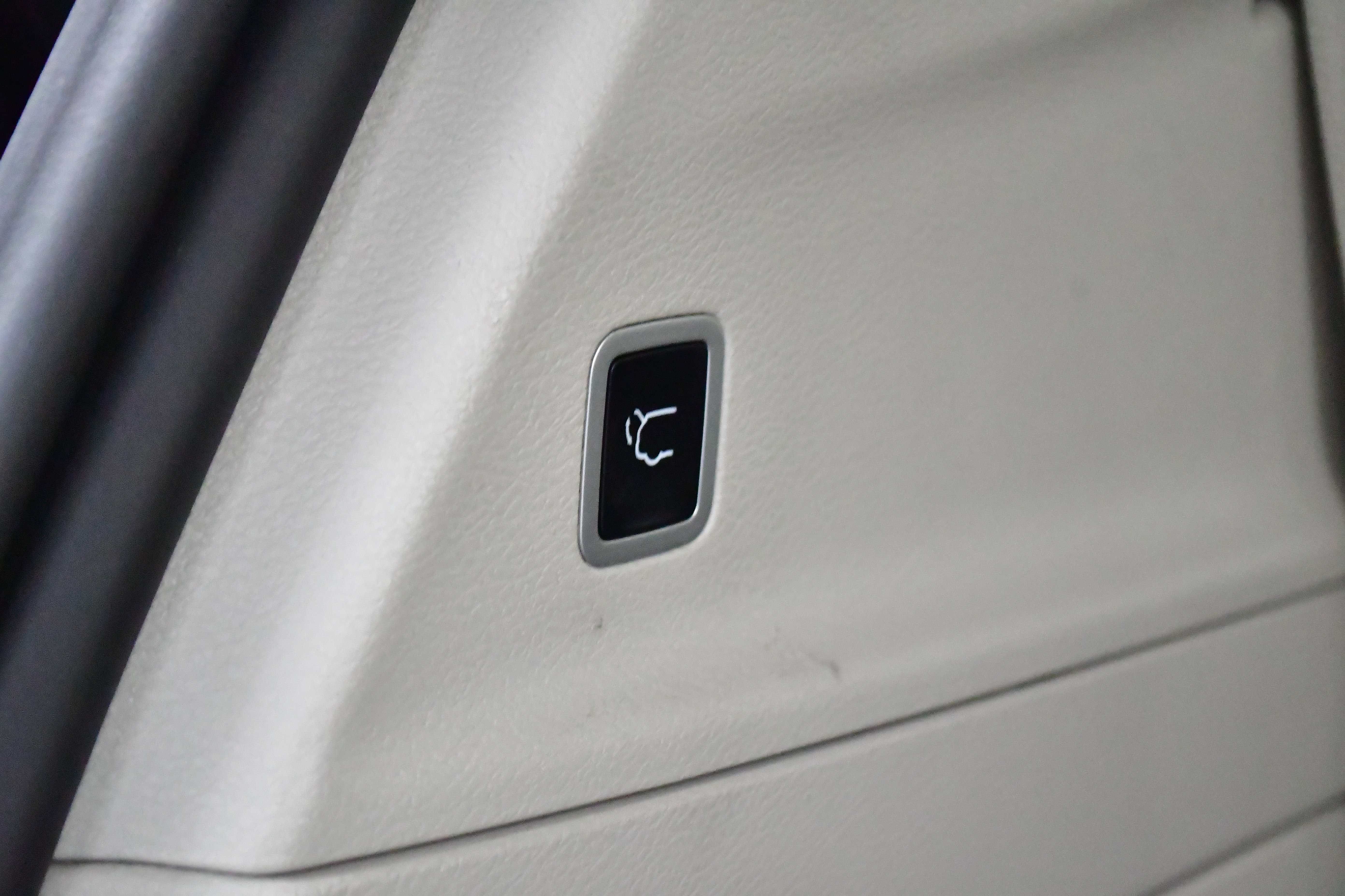 Used 2024 Chrysler Pacifica Touring-L image 15