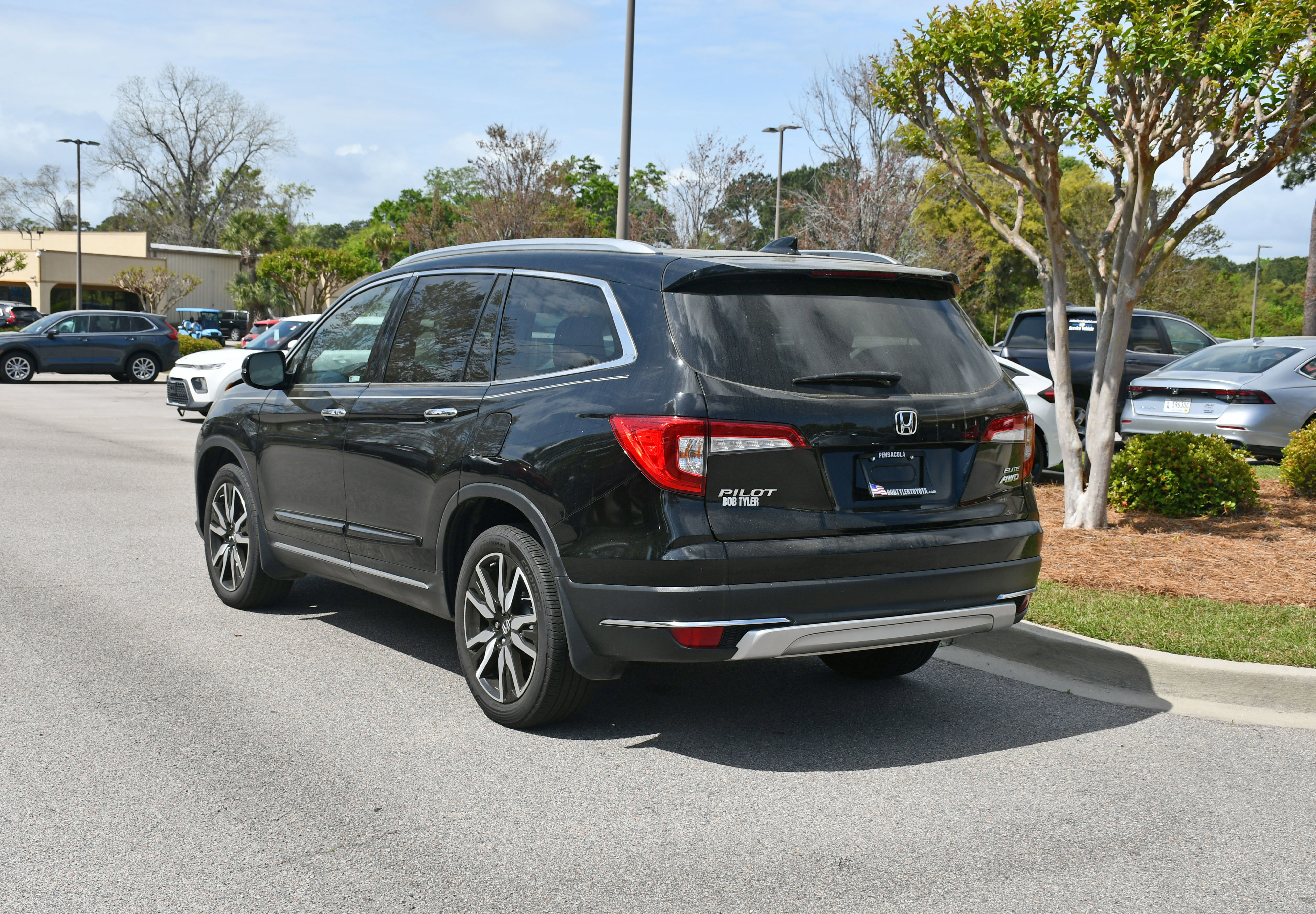 Used 2022 Honda Pilot Elite image 3