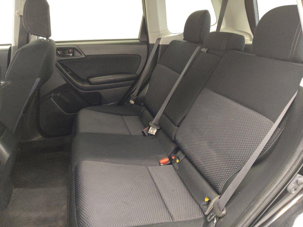 Used 2017 Subaru Forester 2.5i Premium w/ All-Weather Package image 18
