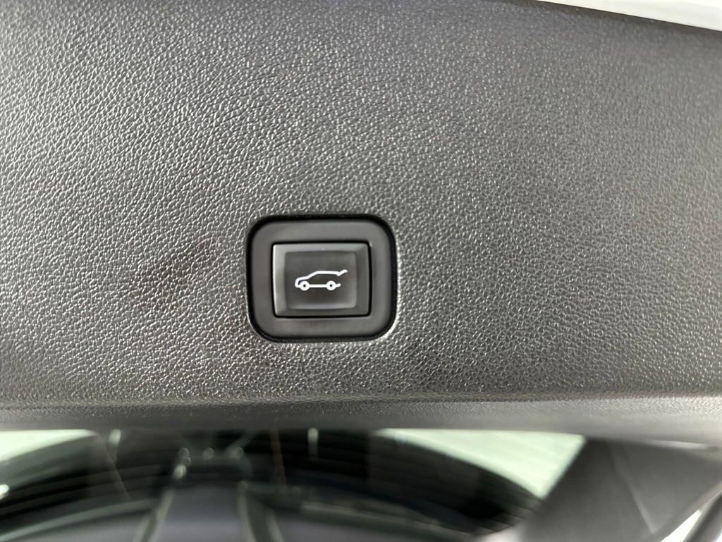 Used 2023 Cadillac XT6 Premium Luxury w/ Technology Package AWD/4WD image 44