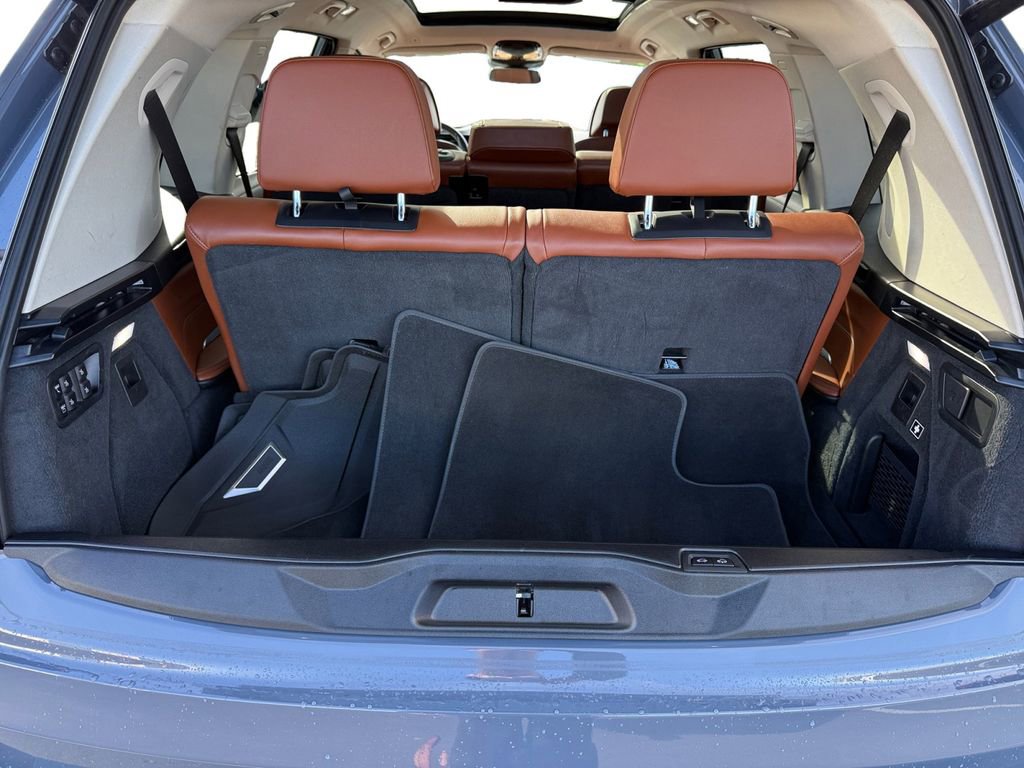 Used 2023 BMW X7 xDrive40i w/ Premium Package image 19