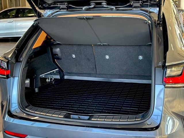 Used 2025 Lexus NX 350 350h Base image 39