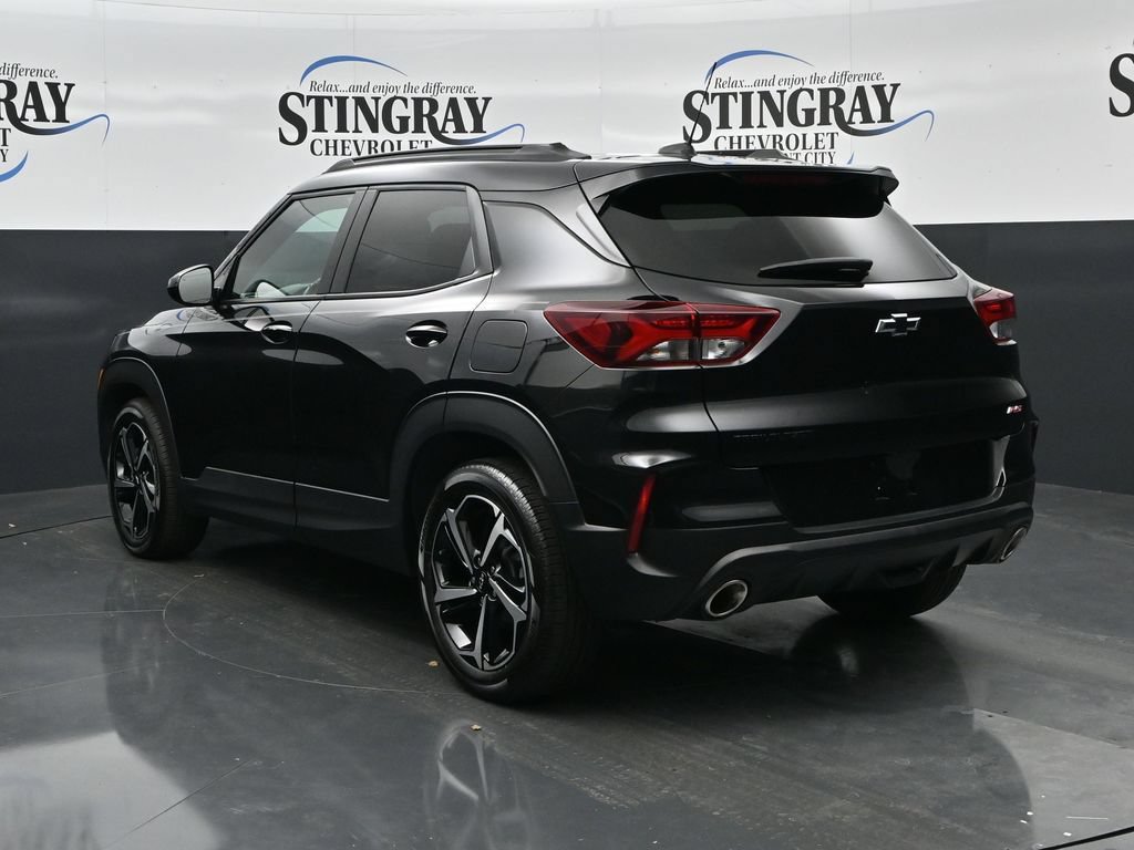 Used 2023 Chevrolet TrailBlazer RS w/ Sun and Liftgate Package FWD image 5