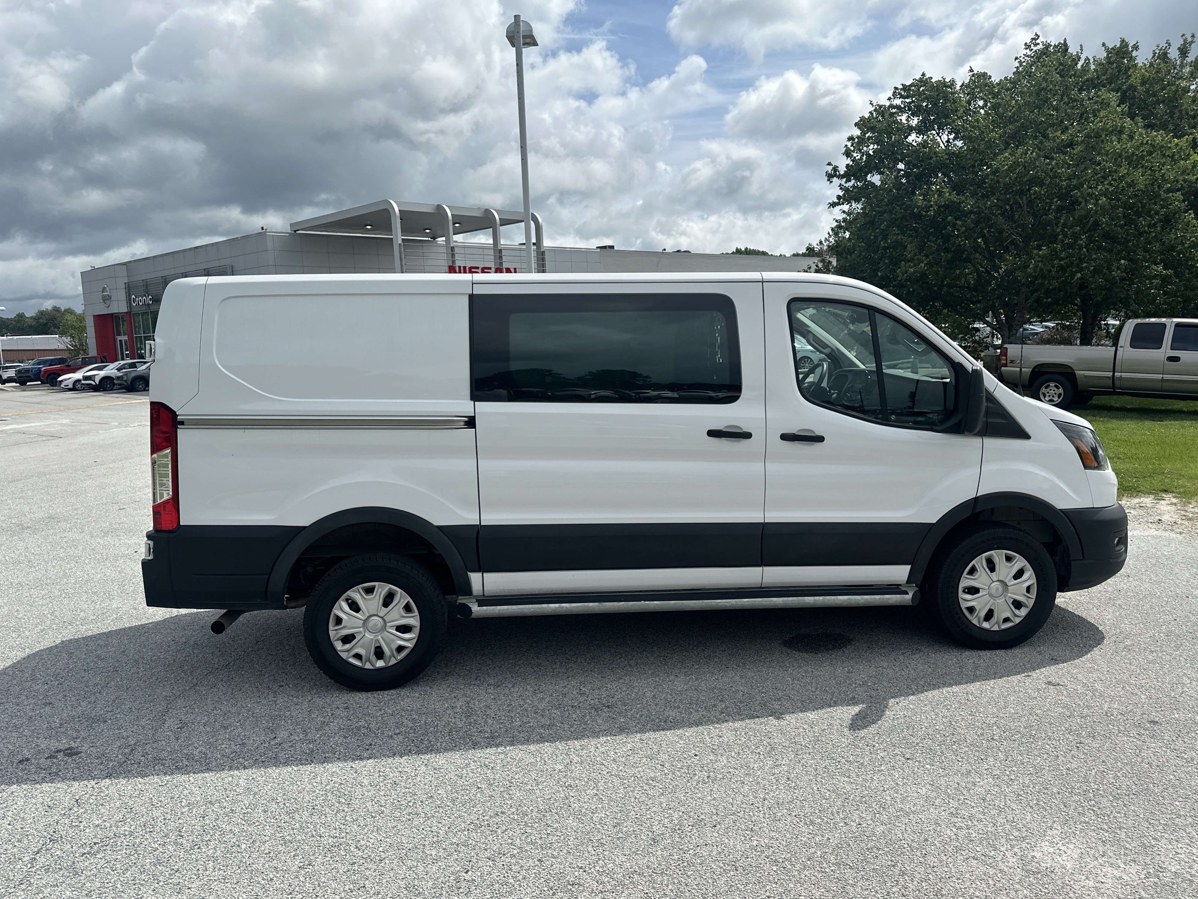 Used 2025 Ford Transit 250 Low Roof w/ Exterior Upgrade Package RWD image 4