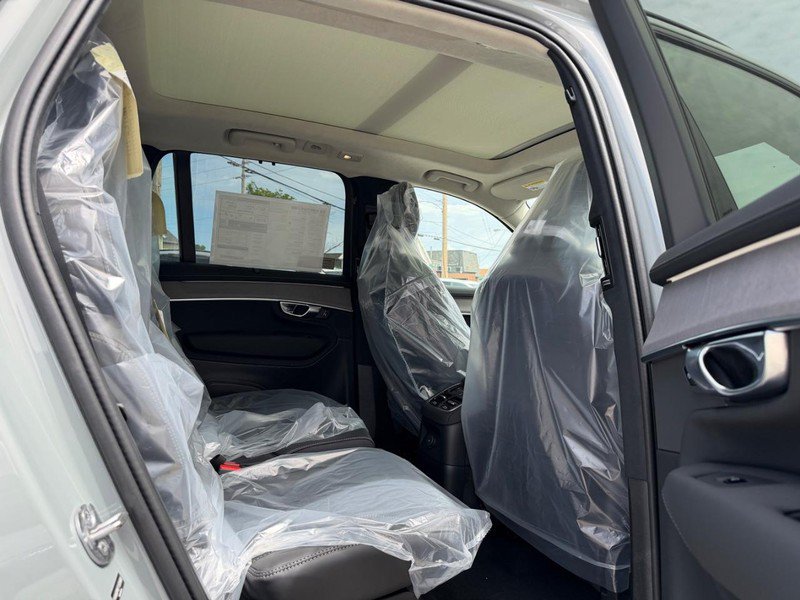 New 2026 Volvo XC90 T8 Ultra w/ Lounge Package AWD/4WD image 4