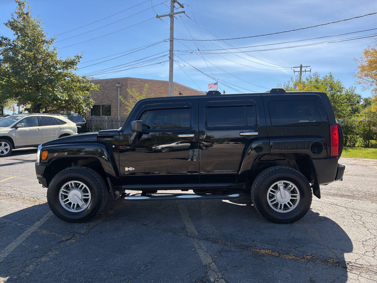 Used 2009 HUMMER H3 Luxury AWD/4WD image 3
