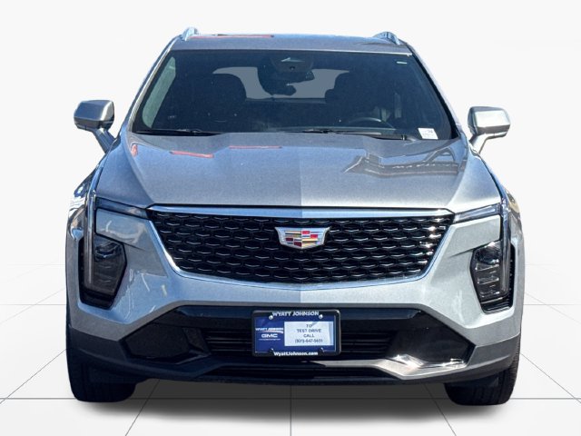 Used 2025 Cadillac XT4 Premium Luxury FWD image 9
