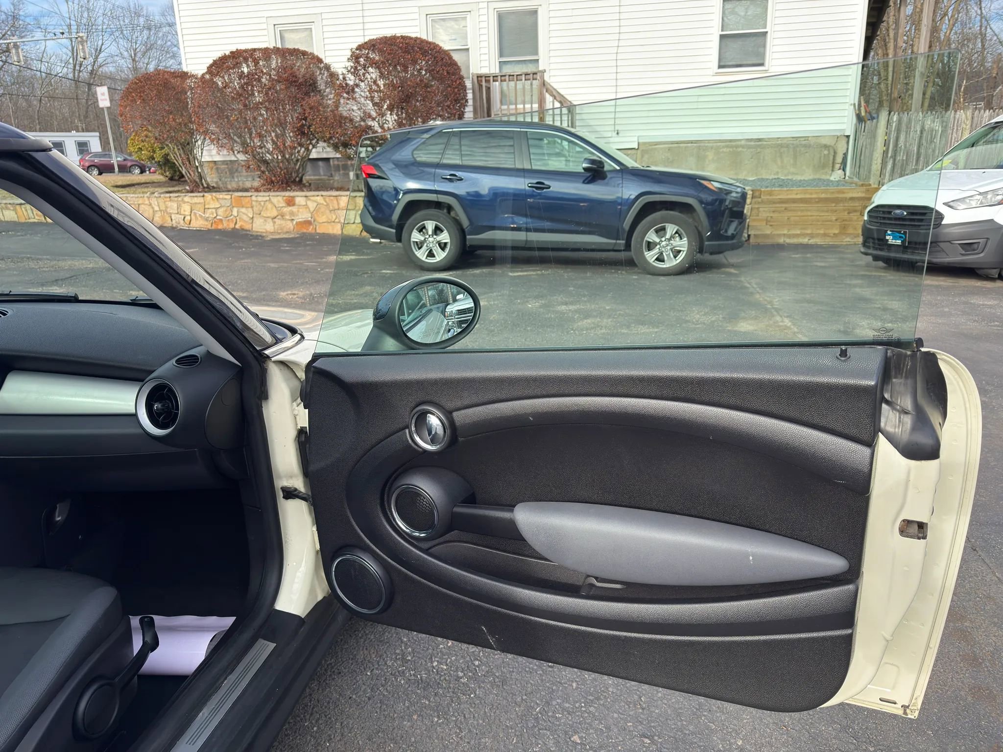 Used 2010 MINI Cooper Hardtop image 16