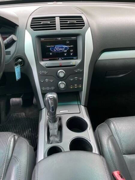 Used 2011 Ford Explorer Limited w/ 302A Rapid Spec Order Code image 23