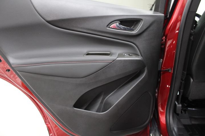 Used 2023 Chevrolet Equinox RS w/ RS Leather Package AWD/4WD image 20