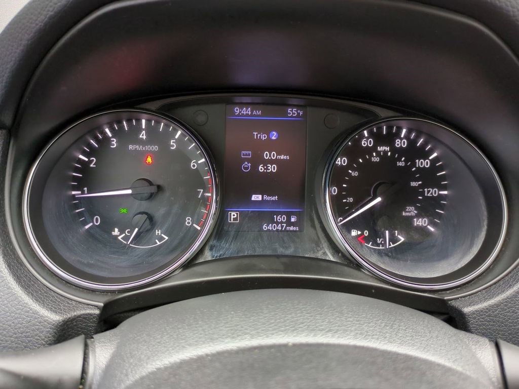 Used 2019 Nissan Rogue SV image 27