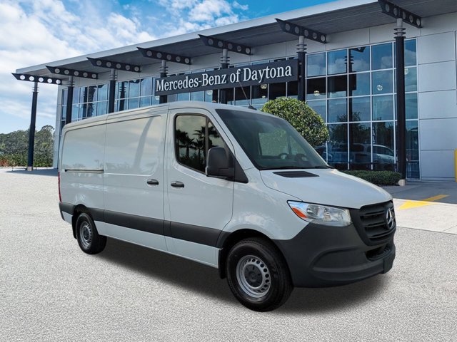 Used 2025 Mercedes-Benz Sprinter 2500 image 2