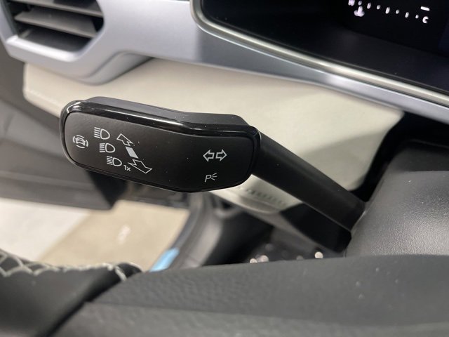 New 2026 Volkswagen Taos SE image 17