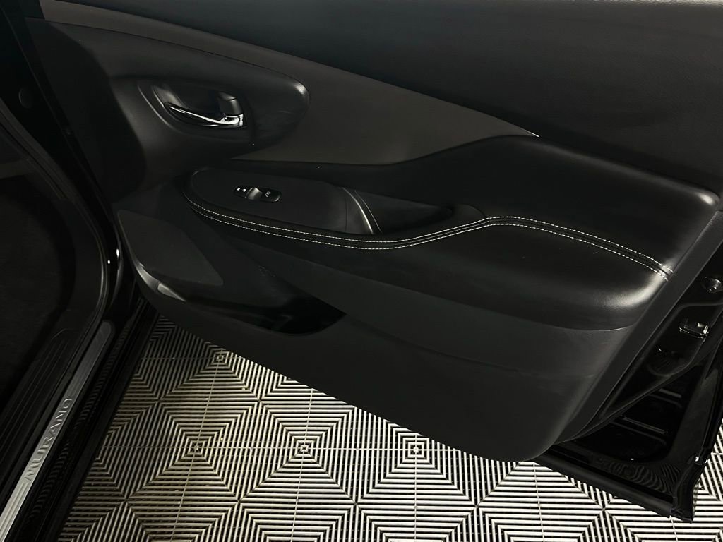 Used 2024 Nissan Murano SV image 32