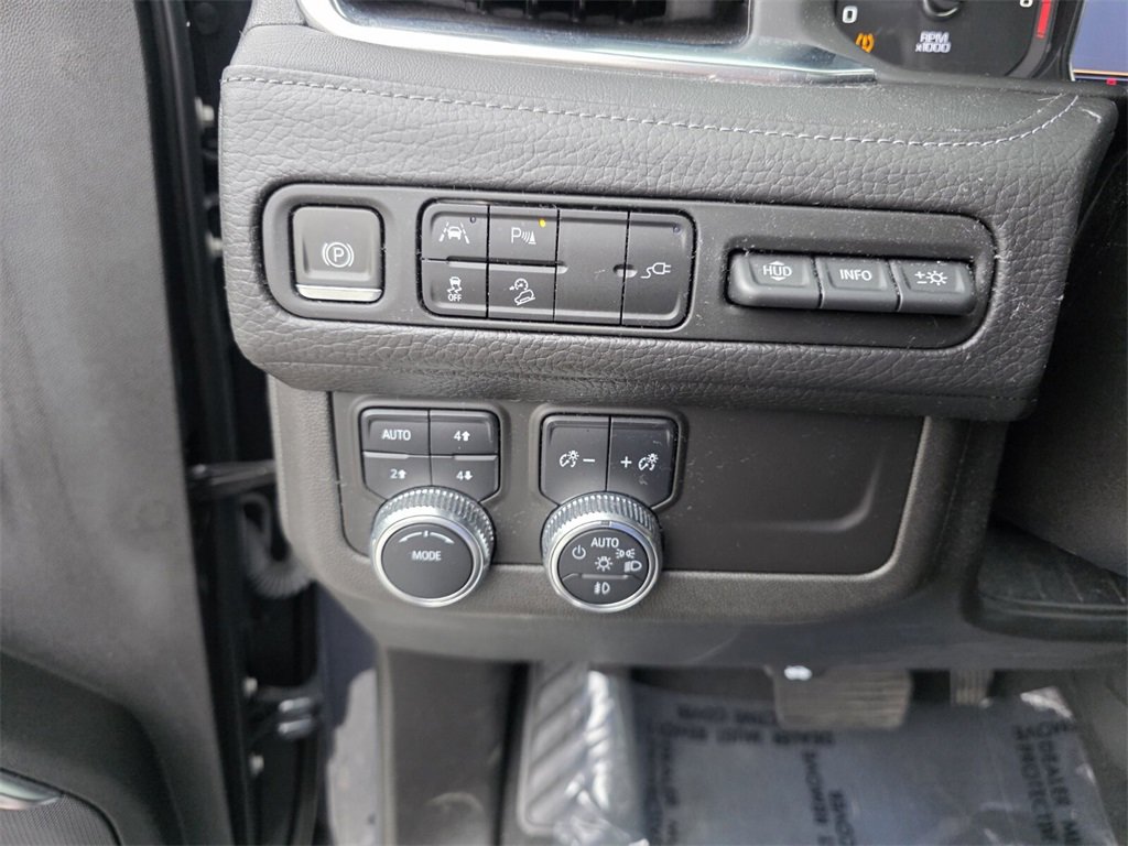 Used 2021 GMC Yukon Denali image 30