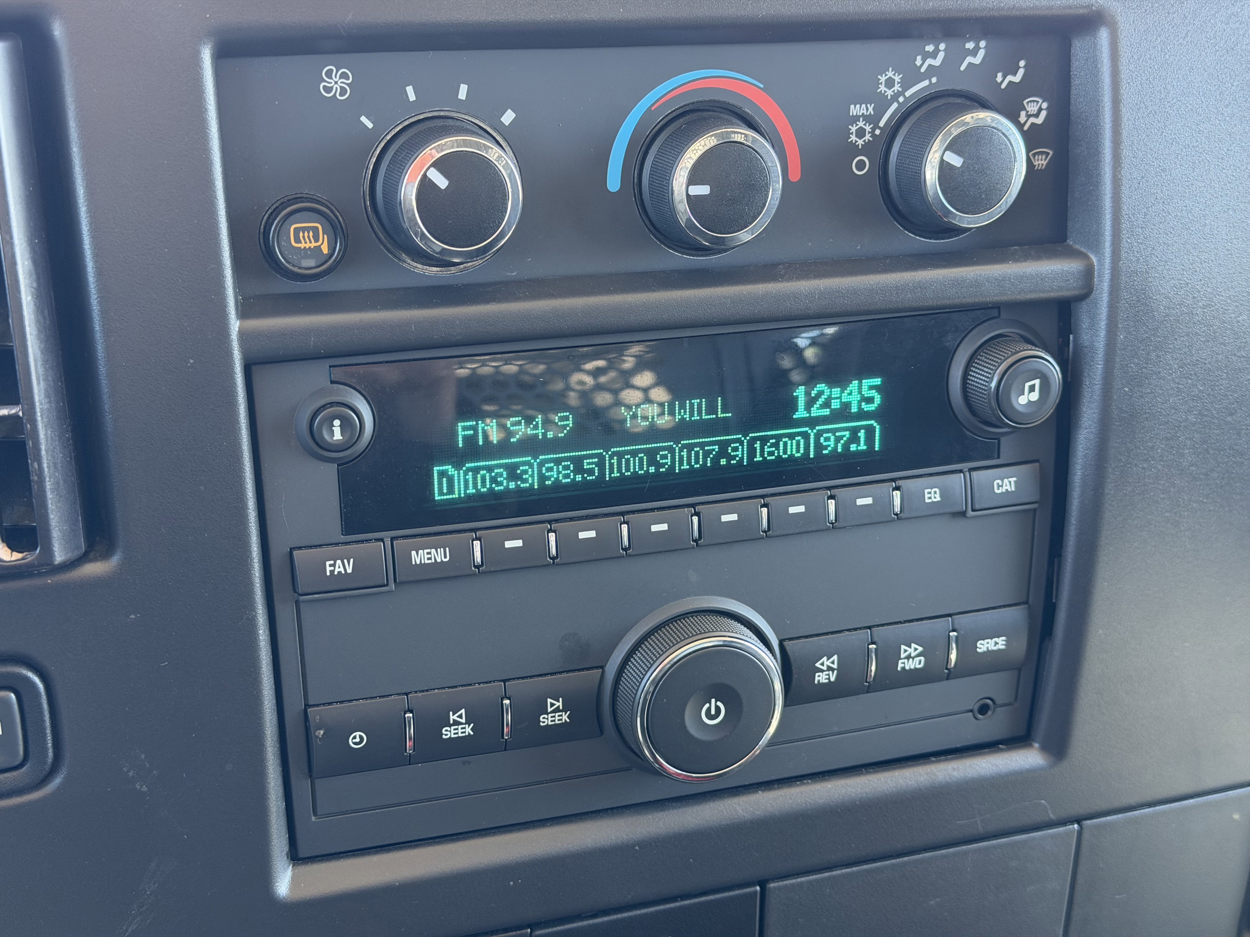 Used 2024 Chevrolet Express 2500 w/ Driver Convenience Package image 16