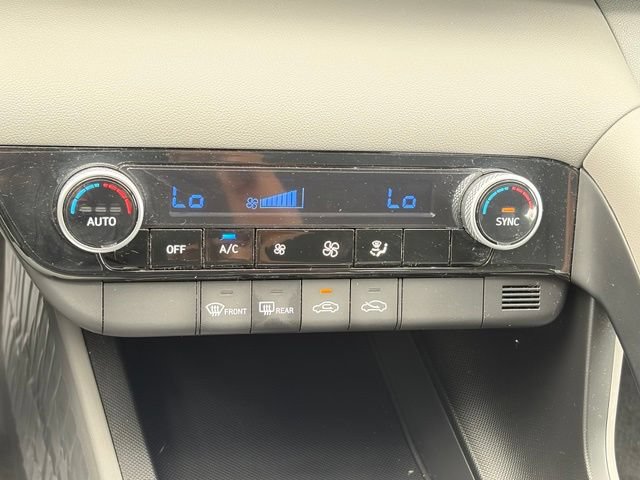 Used 2023 Hyundai Elantra SEL w/ Cargo Package FWD image 21