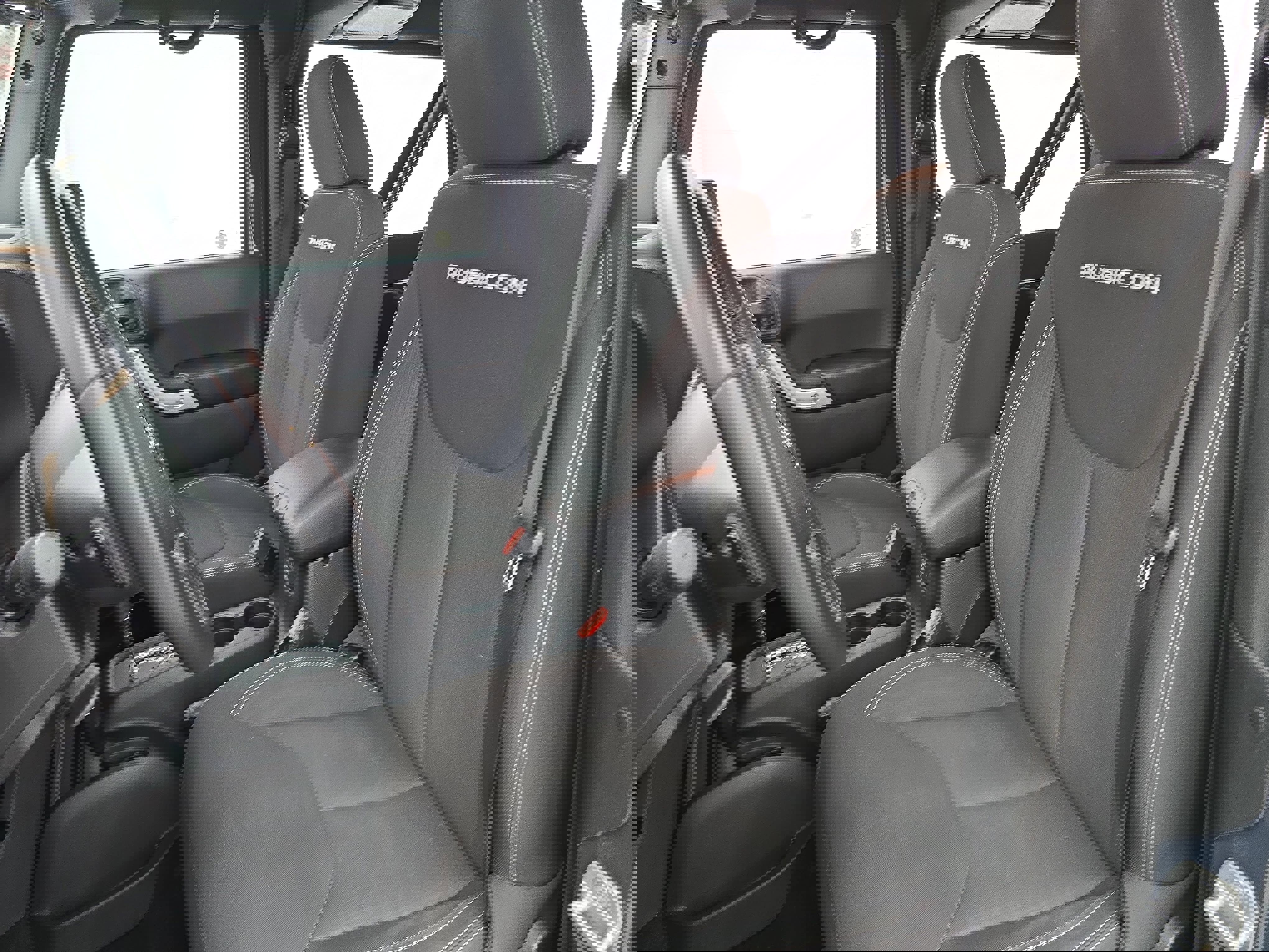 Used 2017 Jeep Wrangler Rubicon w/ Power Convenience Group image 14