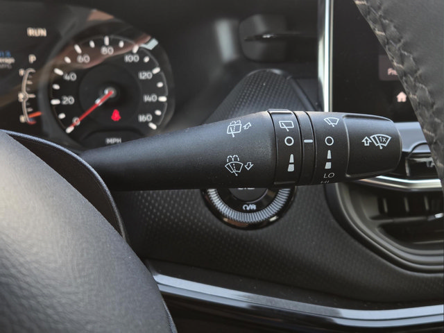 Used 2026 Jeep Compass Latitude AWD/4WD image 19
