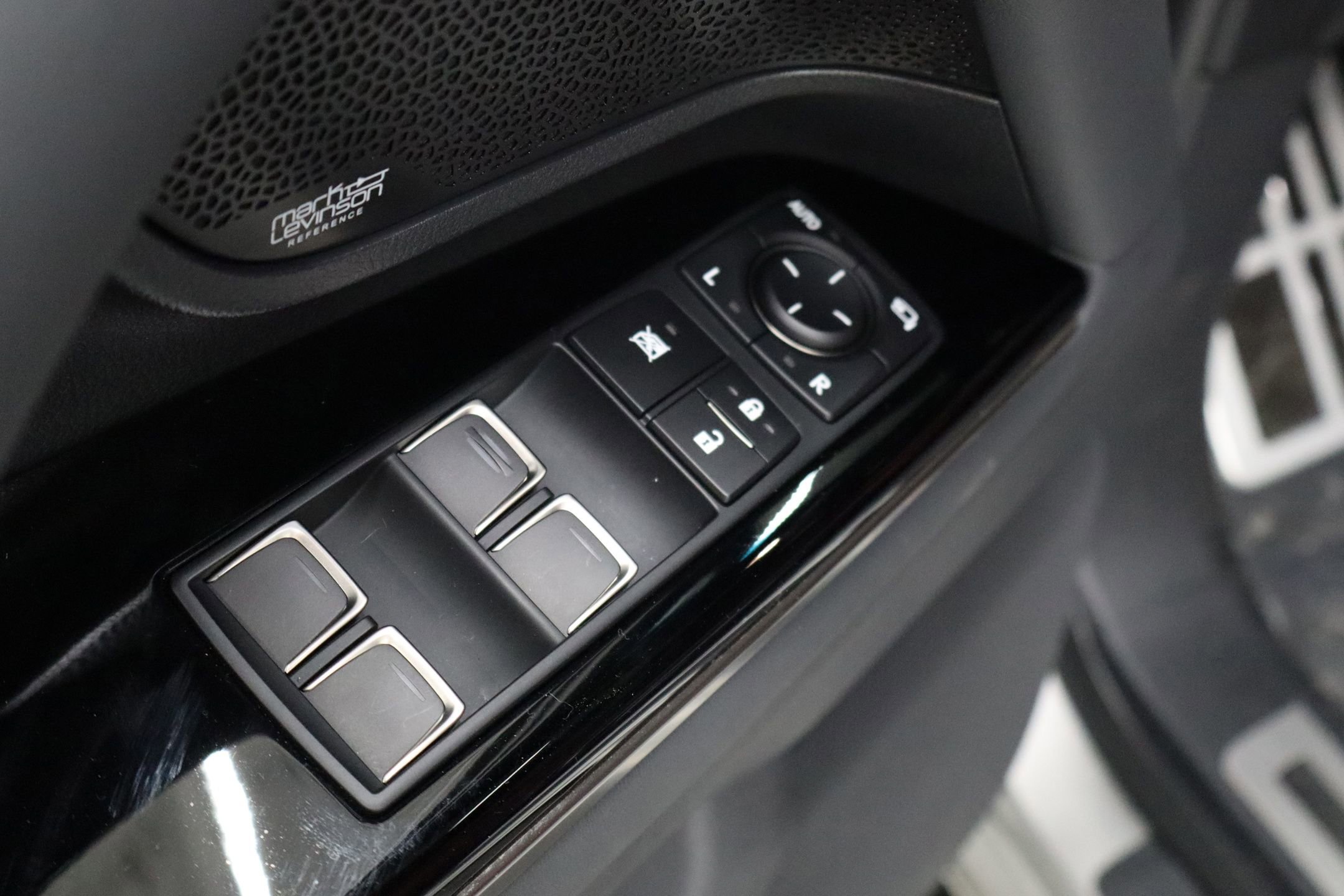 Used 2023 Lexus LX 600 F Sport image 13