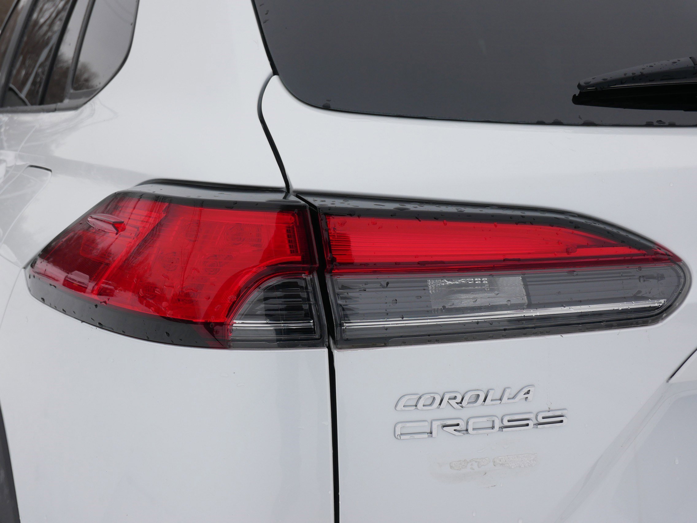 Used 2022 Toyota Corolla Cross XLE image 17