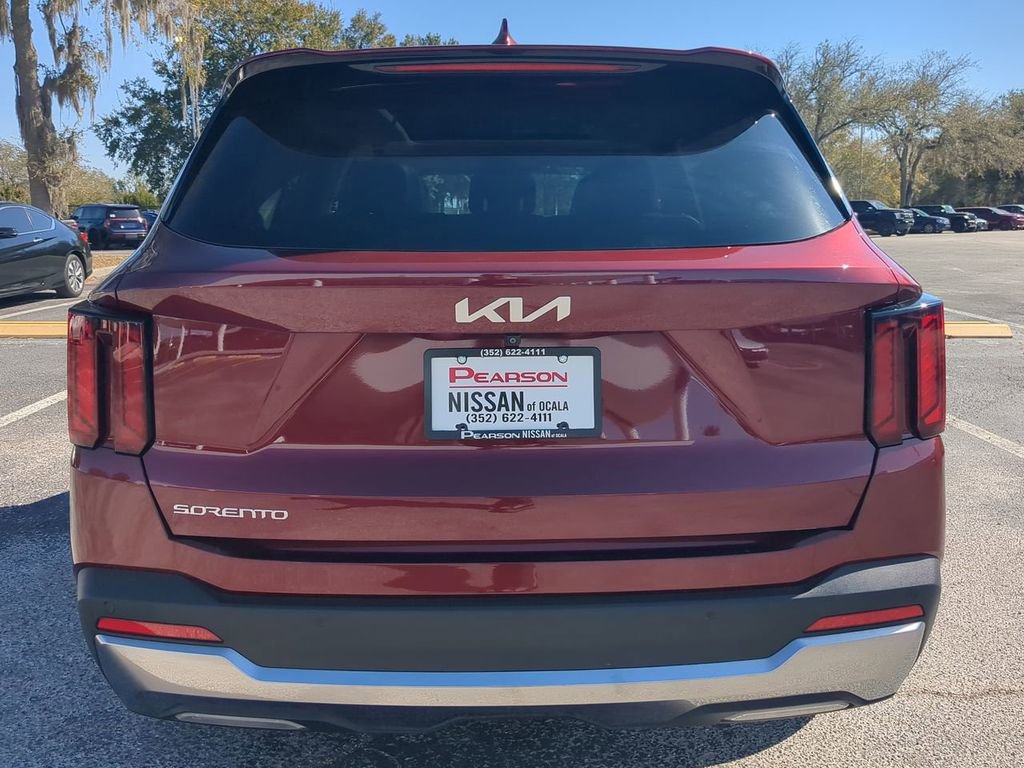 Used 2025 Kia Sorento S w/ Panoramic Sunroof Package image 5
