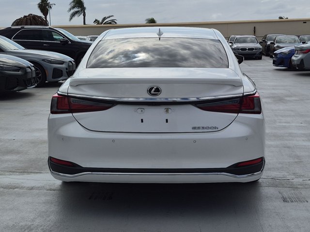 Used 2024 Lexus ES 300h w/ Premium Package FWD image 6