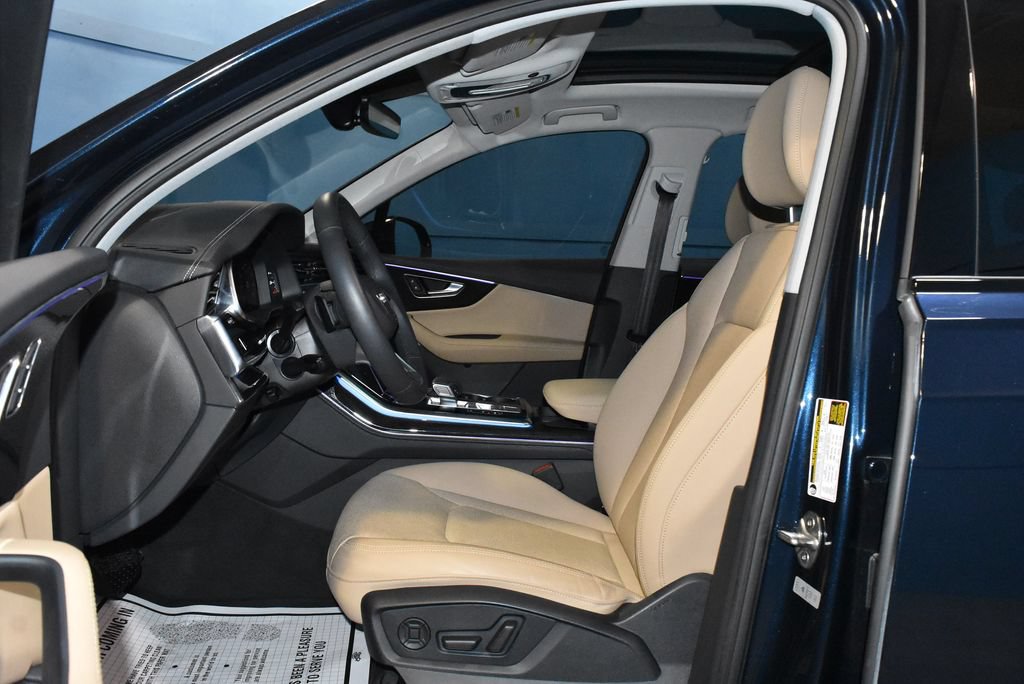 Used 2023 Audi Q7 3.0T Prestige AWD/4WD image 9