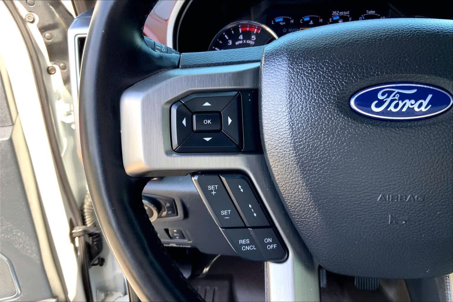 Used 2022 Ford F350 Platinum w/ FX4 Off-Road Package AWD/4WD image 19