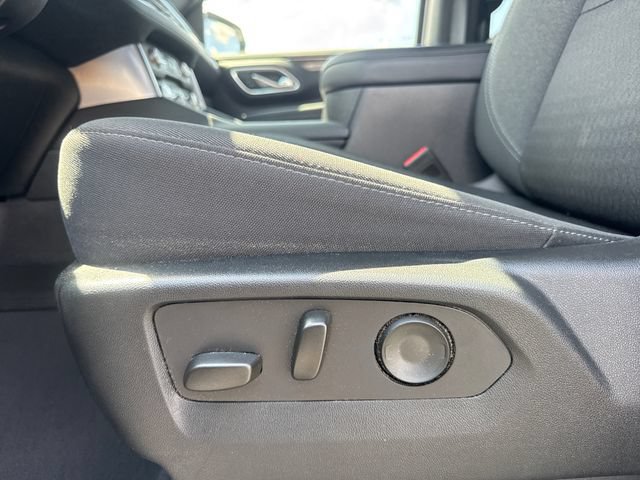 Used 2023 GMC Yukon XL SLE AWD/4WD image 16
