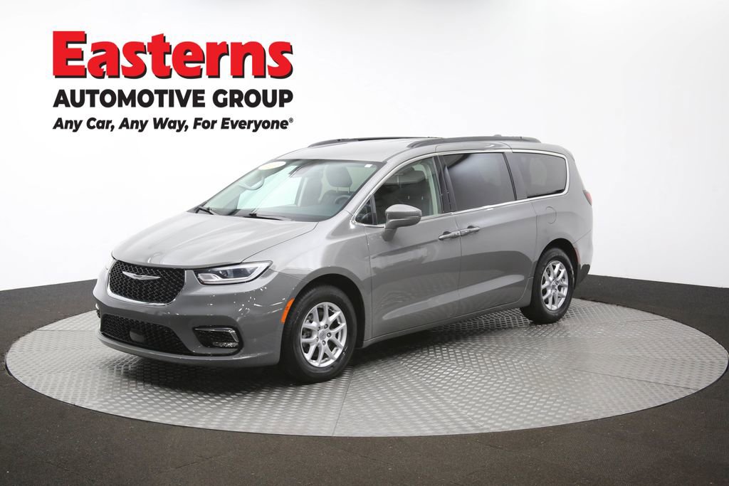 Used 2022 Chrysler Pacifica Touring-L image 57