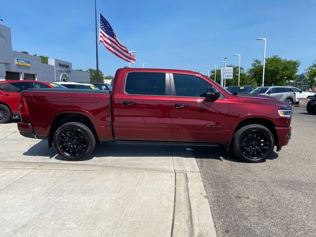 Used 2025 RAM 1500 Limited AWD/4WD image 2