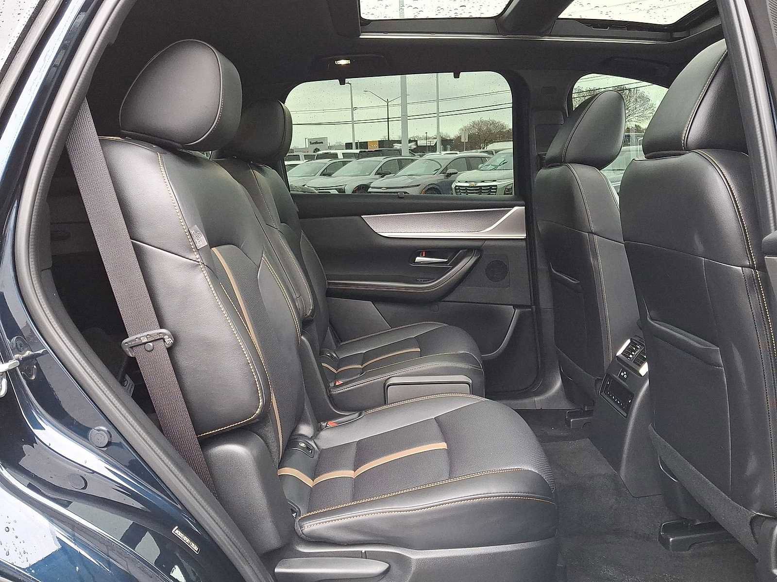 Used 2024 MAZDA CX-90 3.3 Turbo w/ Premium Plus Pkg image 33