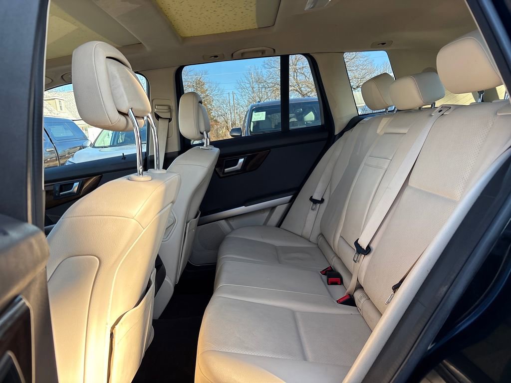 Used 2015 Mercedes-Benz GLK 350 2WD image 17