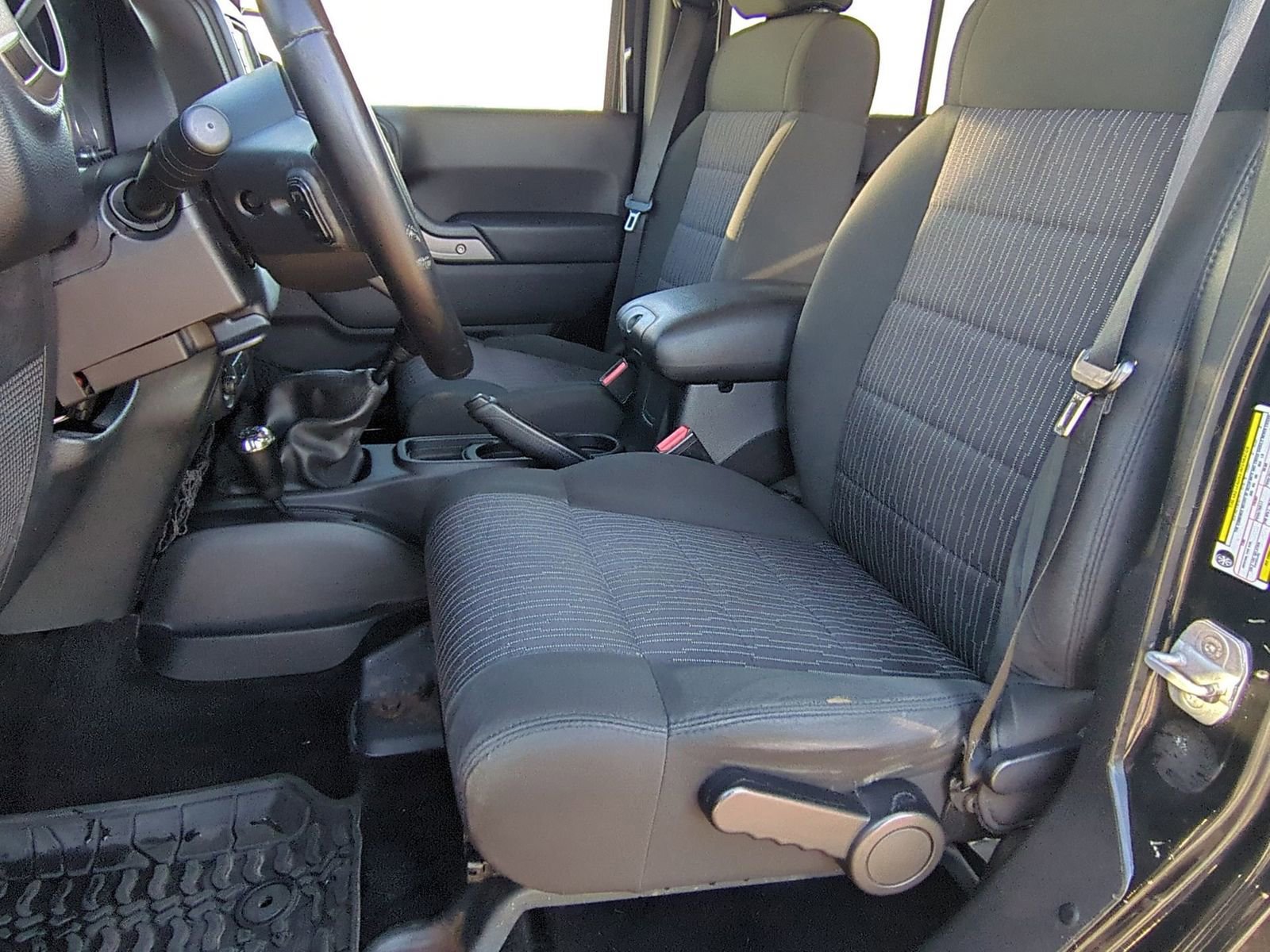 Used 2012 Jeep Wrangler Unlimited Sport image 19